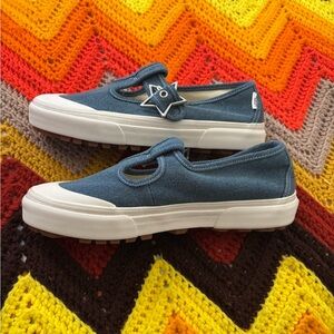 NWOB Vans Mary Jane Sneakers in Blue Denim with Star Buckles Size 8.5